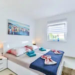 Olujic 1 By Interhome Vir