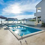 Olujic 1 By Interhome * Vir