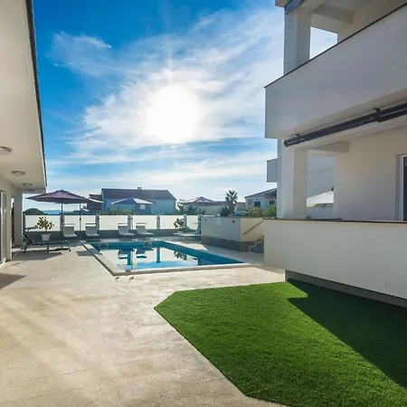 Apartmán Olujic 1 By Interhome Vir