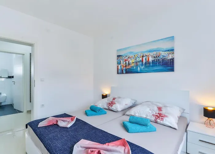 Olujic 1 By Interhome Apartmán *