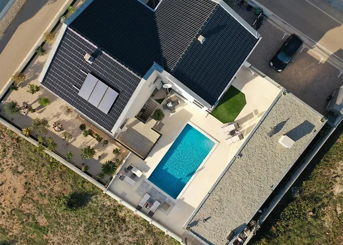 Olujic 1 By Interhome *